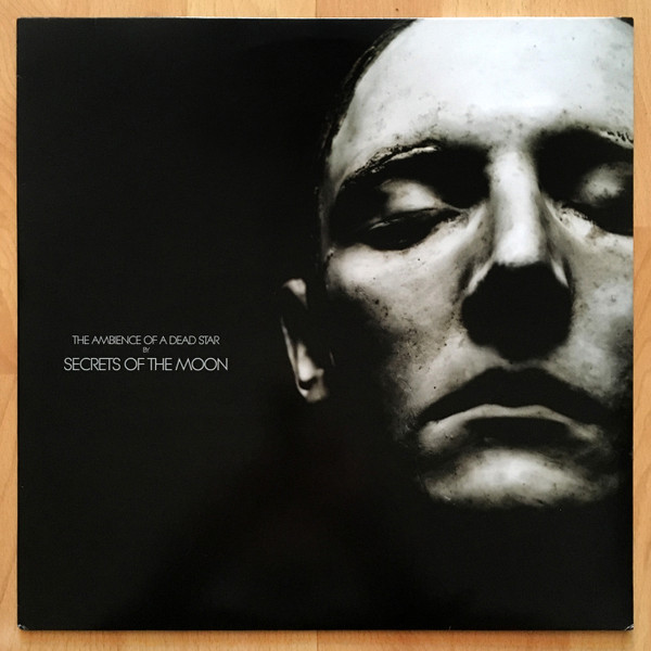 The Ambience of a Dead Star