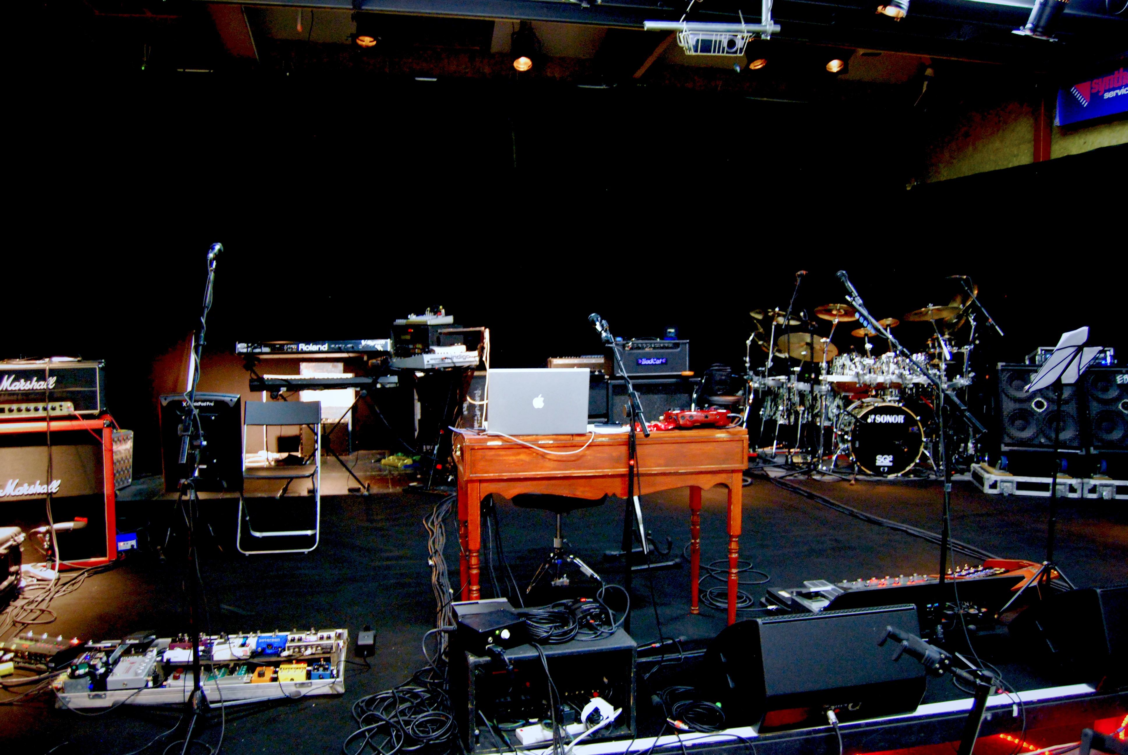 Acoustic Radio Session 2009